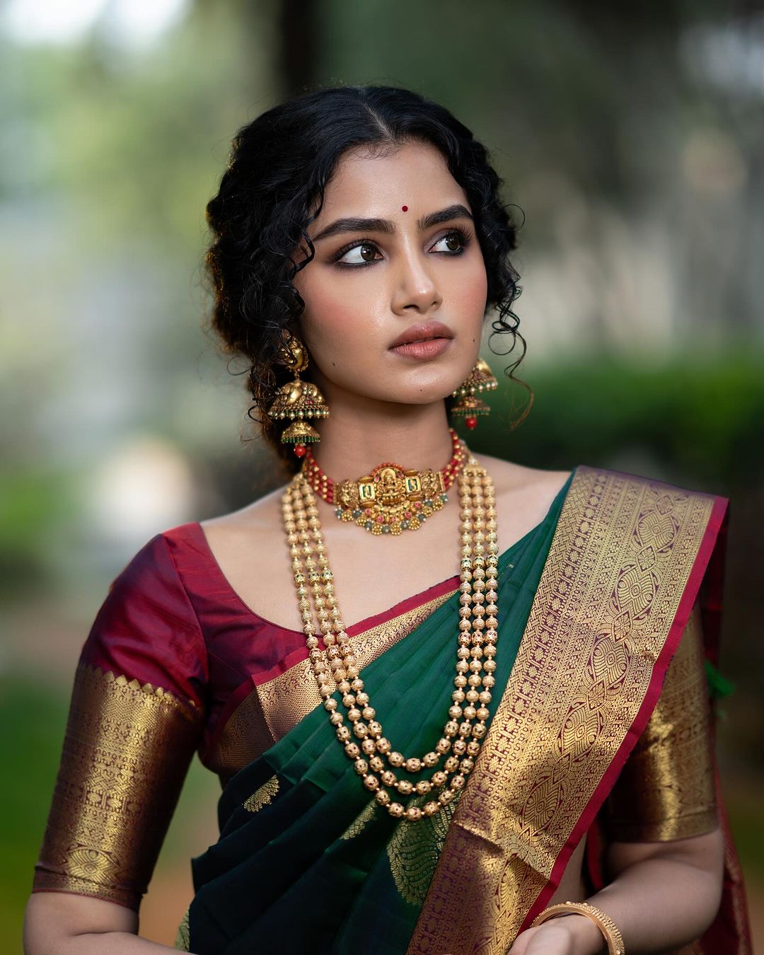 Malayalam Actress Anupama Parameswaran in Green Saree